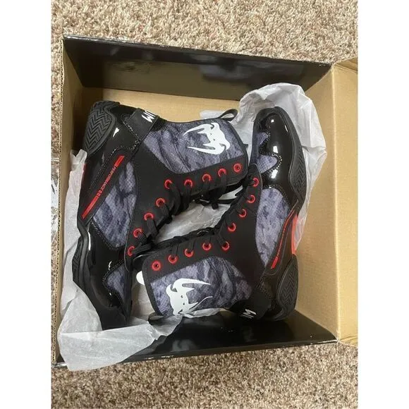 Venum Elite Boxing Lace Up Shoes Dark Camo Men’s Size 7 Brand New with Box