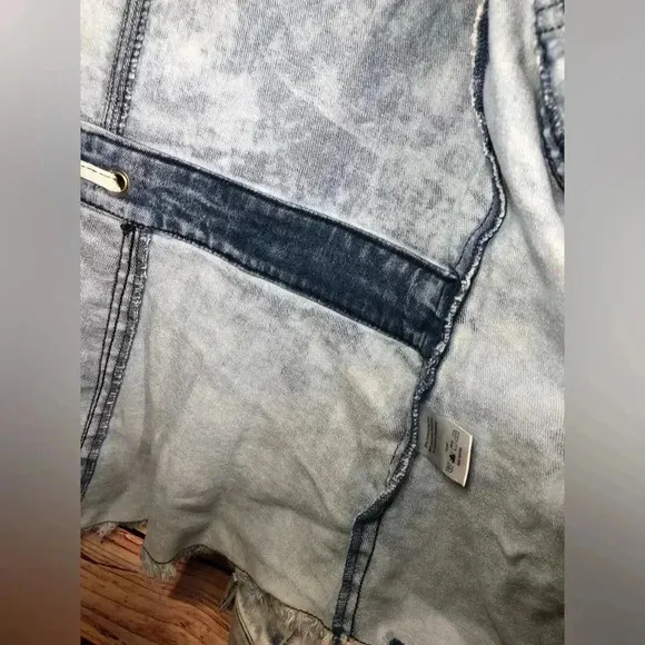 VENUS Women’s Jean Jacket