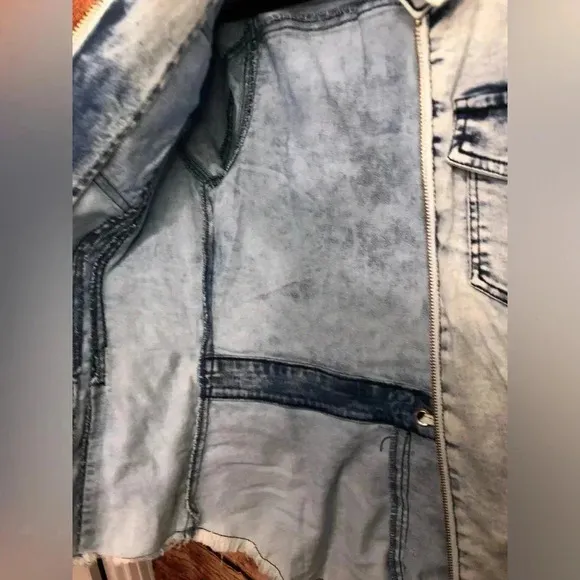 VENUS Women’s Jean Jacket