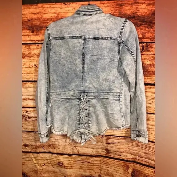 VENUS Women’s Jean Jacket