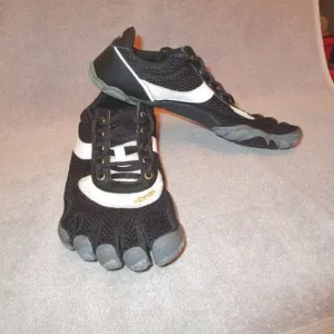 Vibram FiveFingers Speed Barefoot Running Shoes Women’s Size 9.5 41 Black VFF