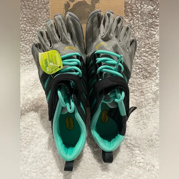 Vibram Women's FiveFingers, V Train Crosstraining Shoes - 7-7.5‎