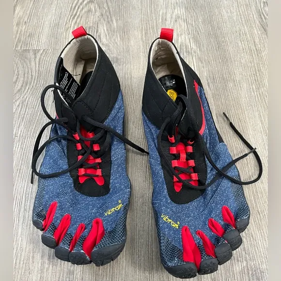 Vibrams V Trek Five Fingers Men Shoes size 13-14 New Without Box