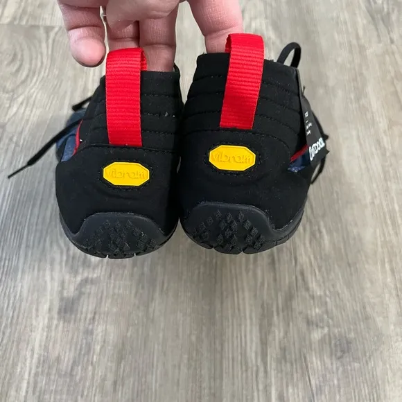 Vibrams V Trek Five Fingers Men Shoes size 13-14 New Without Box