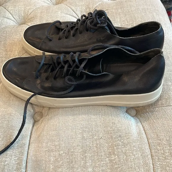 Vince men’s shoes 11‎