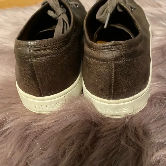 Vince men’s shoes size 10