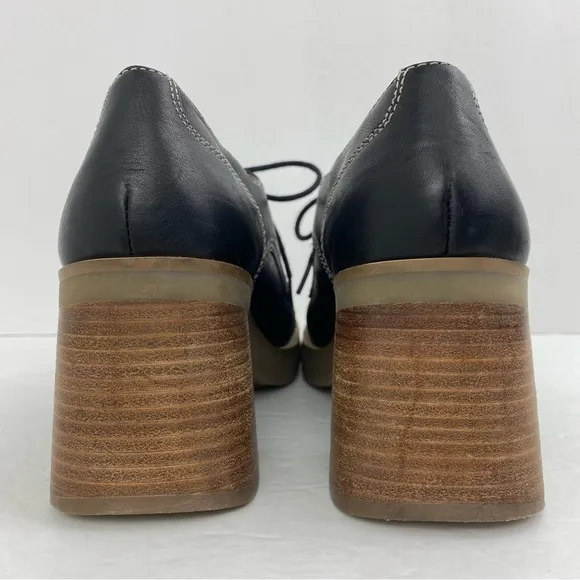 Vintage Candie’s size 8 Women’s Black Leather Lace Up Chunky Block Heel Shoes
