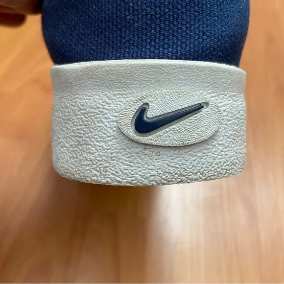 Vintage Nike Women’s Logo 90s Shoes Size 7