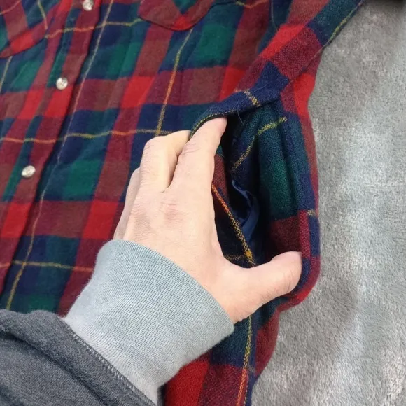 Vintage Shirt Jacket Shacket XL Red Tartan Plaid Quilt Lined Single Needle Heavy