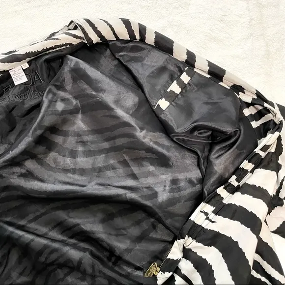 Vintage zebra print silky lightweight jacket with pockets ✨