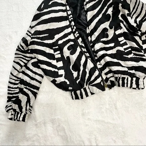 Vintage zebra print silky lightweight jacket with pockets ✨