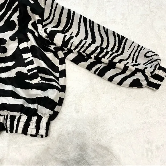 Vintage zebra print silky lightweight jacket with pockets ✨