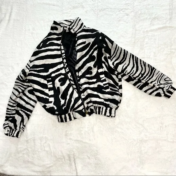 Vintage zebra print silky lightweight jacket with pockets ✨