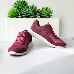 Vionic Agile Chance Dark Fuschia Red Sneakers Sleek Minimalist Women’s Size 8