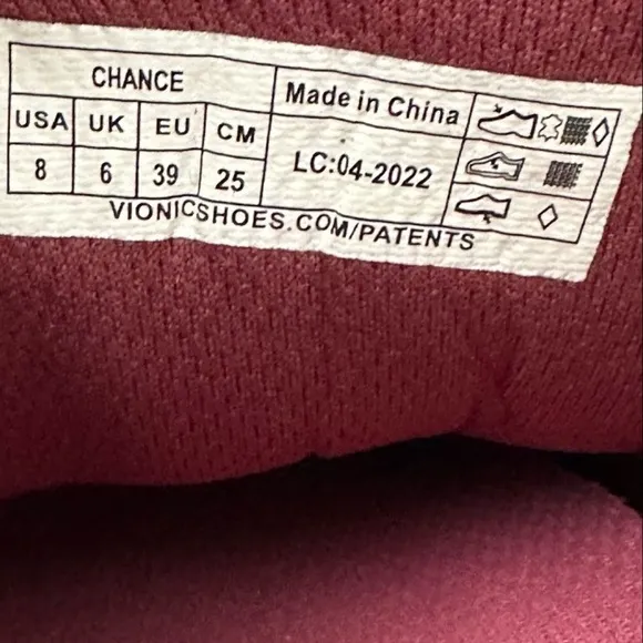 Vionic Agile Chance Dark Fuschia Red Sneakers Sleek Minimalist Women’s Size 8