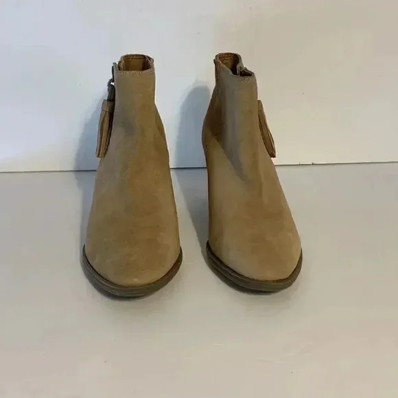 Vionic Madeline Women’s Beige Suede Water Resistant Tassel Ankle Booties Sz 8.5