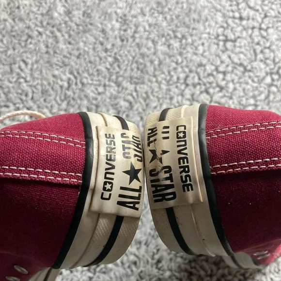 Vtg M7W9 Converse All Star Chuck Taylor Unisex Maroon Low Top Made in USA Shoes