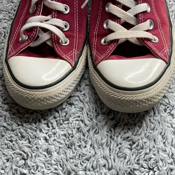 Vtg M7W9 Converse All Star Chuck Taylor Unisex Maroon Low Top Made in USA Shoes