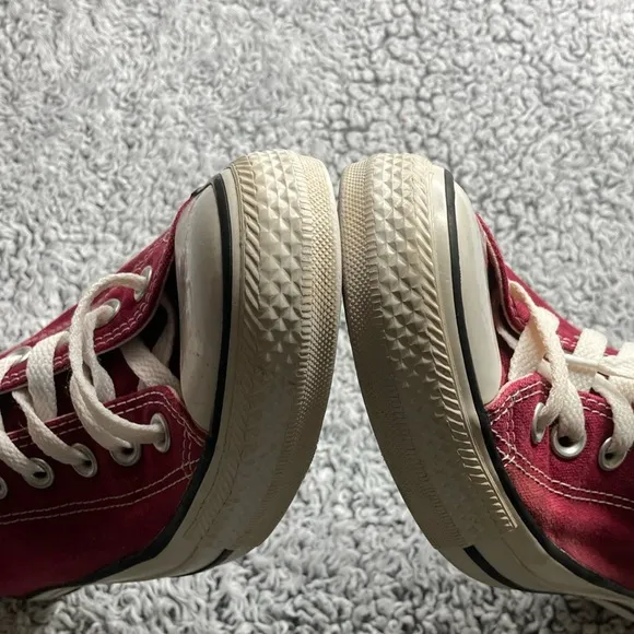 Vtg M7W9 Converse All Star Chuck Taylor Unisex Maroon Low Top Made in USA Shoes
