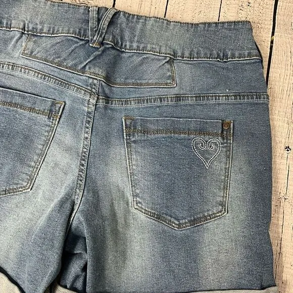 WALDSCHUTZ Jean Shorts