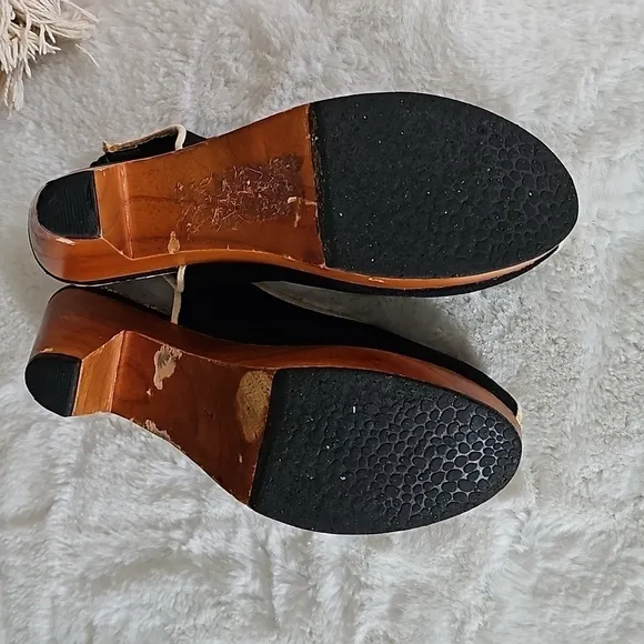 Wedge sandles by Dick and Jayne
