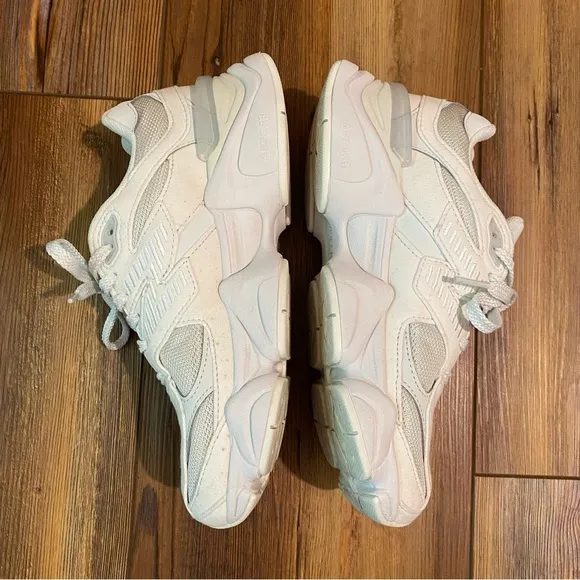 White New Balance 9060 Sneakers Tennis Shoes