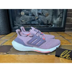 Women’s 8.5 Adidas Ultraboost 22 Magic Muave Athletic Running Shoes GX5588
