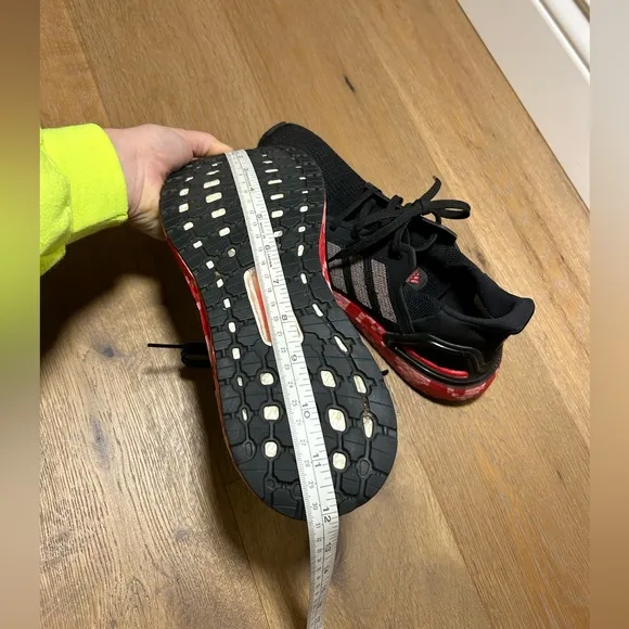 Women’s 9/men’s 7.5 Adidas Ultraboost