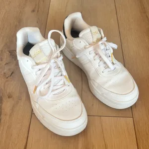 Women’s Adidas Shoes