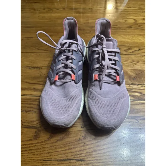 Women’s Adidas UltraBoost 22 Sz 11 Magic Mauve Purple Running Shoes GX5588