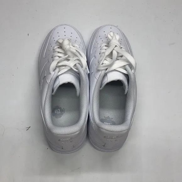 Women’s Air Force 1 ‘07 White DD8959-100 USED Without Box Dirty Laces Size 8
