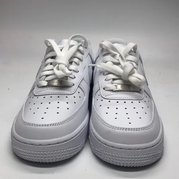 Women’s Air Force 1 ‘07 White DD8959-100 USED Without Box Dirty Laces Size 8