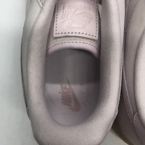 Women’s Air Force 1 PRM DR9503-601 Pink/Gum USED Mark on exterior size 10.5