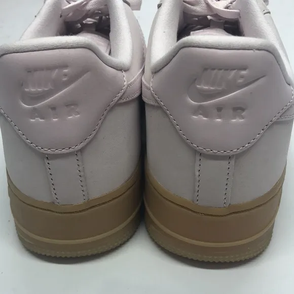 Women’s Air Force 1 PRM DR9503-601 Pink/Gum USED Mark on exterior size 10.5