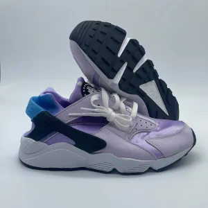 Women’s Air Huarache Purple/Blue/White/ Black DZ5207-500 USED Size 9.5