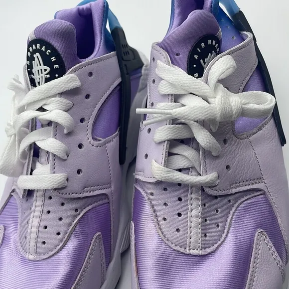 Women’s Air Huarache Purple/Blue/White/ Black DZ5207-500 USED Size 9.5