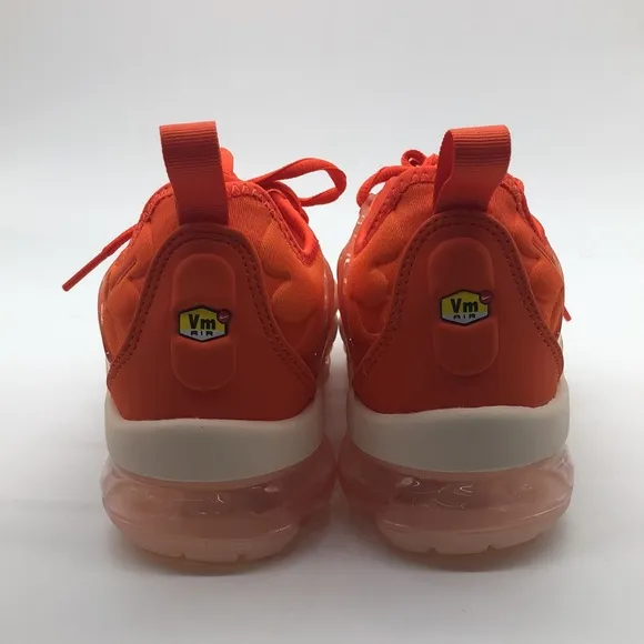 Women’s Air Vapor Max Orange/White DQ8588-800 NWOB