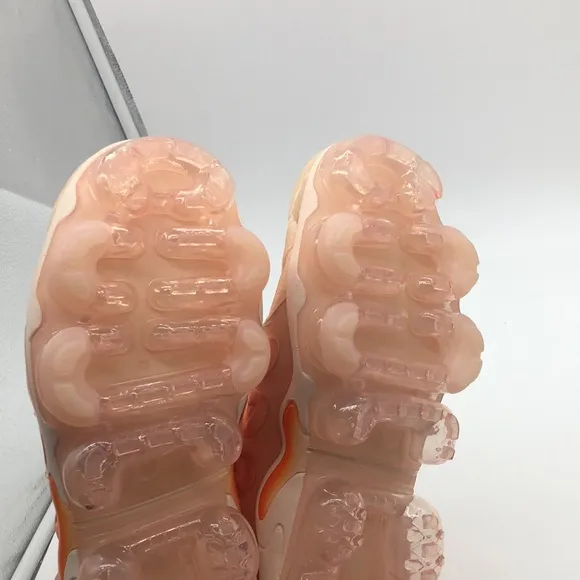 Women’s Air Vapor Max Orange/White DQ8588-800 USED Size 7