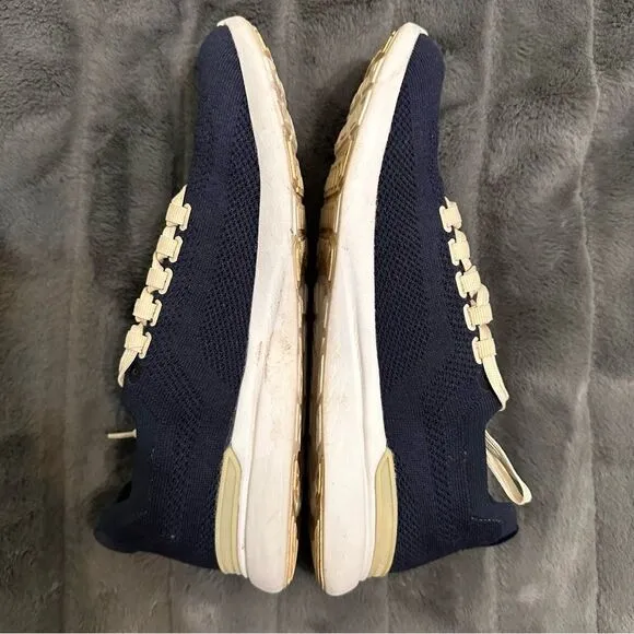Women’s APL Techloom Breeze Navy Shoes 9.5