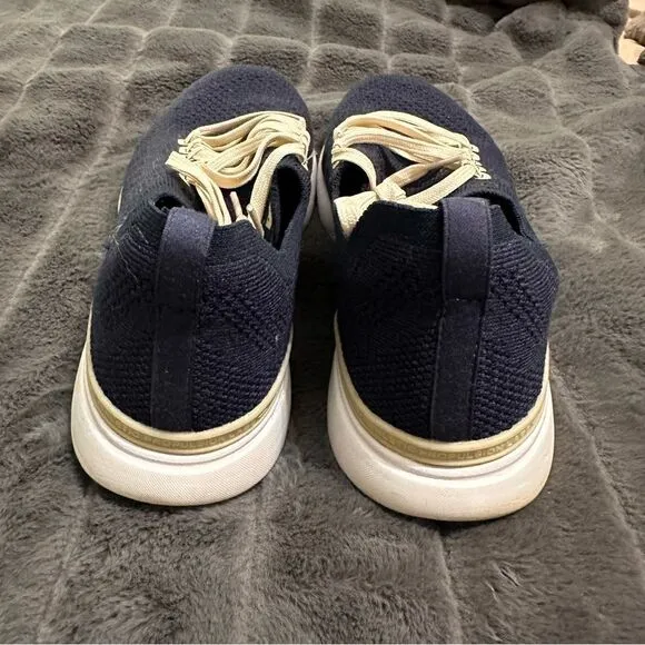 Women’s APL Techloom Breeze Navy Shoes 9.5