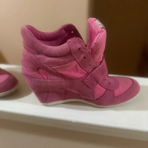 Women’s ASH  Bowie Hidden Wedge Tennis Shoes Pink Suede High Top. Size 40 US 10.