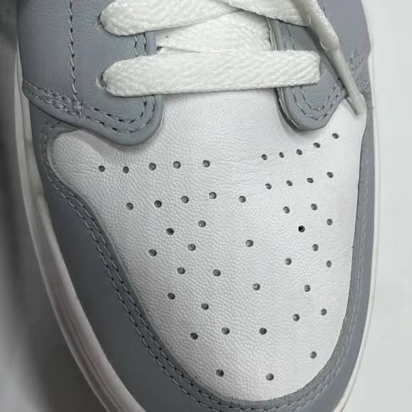 Women’s Jordan 1 Elevate Low Gray/White DH7004-100 USED without box sz 9.5