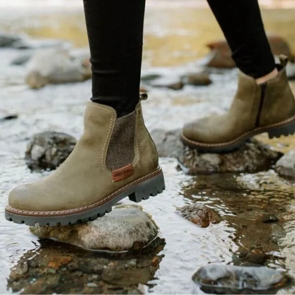 Women’s Josef Seibel  Marta 03 Chelsea Boot shoes Olive size 5.5 (36)