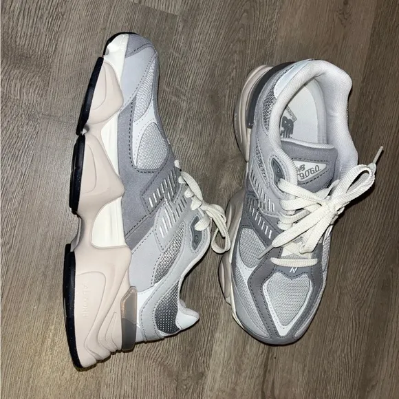 Women’s New Balance 9060 Shoes