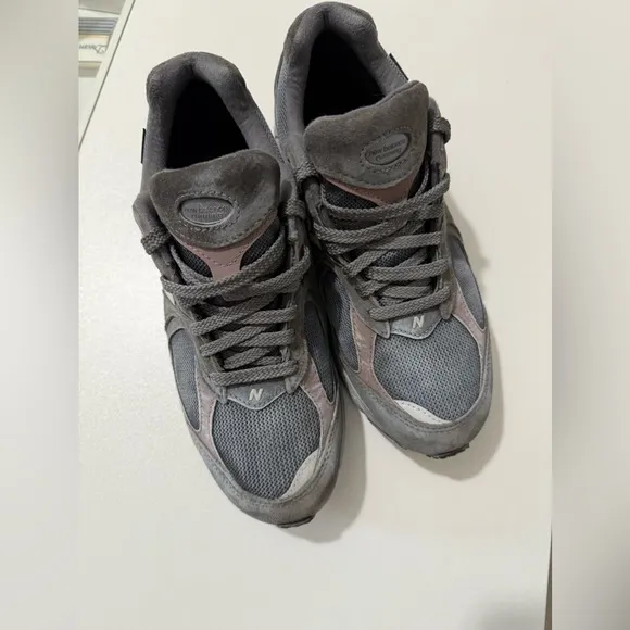 Women’s New Balance Phantom Sneaker Viral Running Athletic Shoes