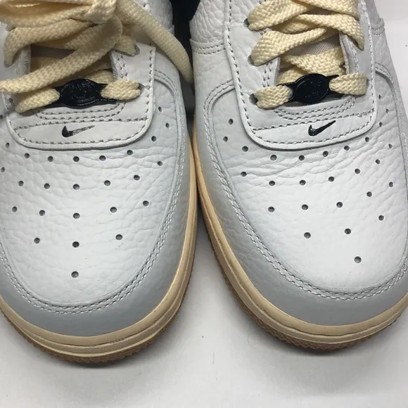 Women’s Nike AF1 ‘07 LX Black/White/Tan DR0148-101 USED Size 8
