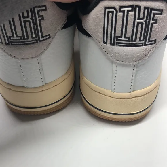 Women’s Nike AF1 ‘07 LX Black/White/Tan DR0148-101 USED Size 8