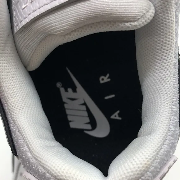 Women’s Nike Air Max 90 White Snakeskin White Black DZ5212-100 USED Sz6.5