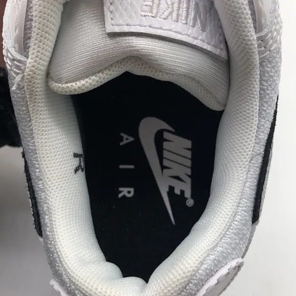 Women’s Nike Air Max 90 White Snakeskin White Black DZ5212-100 USED Sz6.5