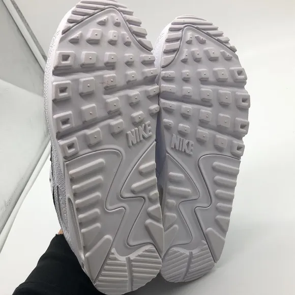 Women’s Nike Air Max 90 White Snakeskin White Black DZ5212-100 USED Sz6.5
